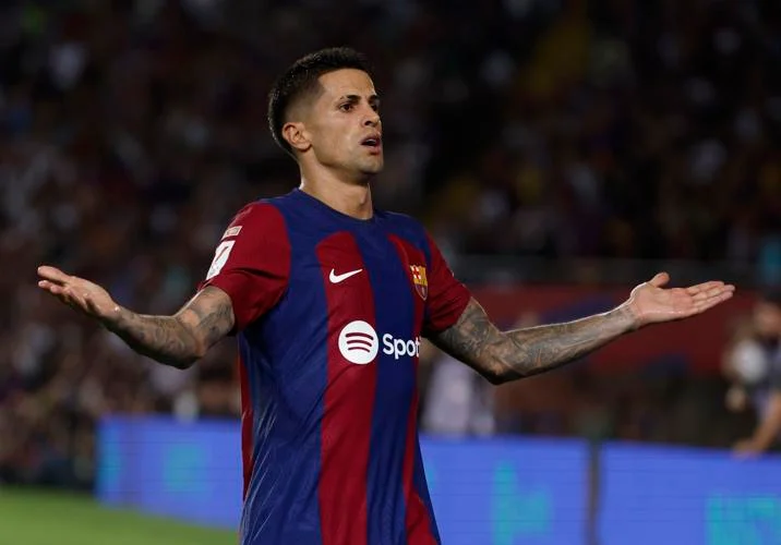 Joao Cancelo wants La Liga, Champions League titles with Barcelona: “With this team it’s possible”