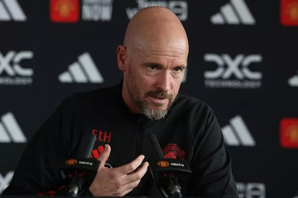In the fire Erik ten Hag believes that in order to save a season that looks like it could end badly, Manchester United must "stand up" and work "shoulder by shoulder."