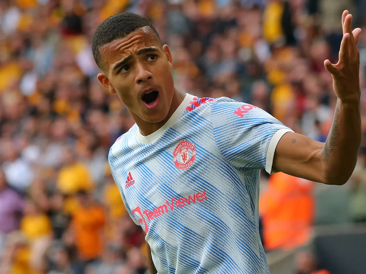 Man Utd 'double down' on Mason Greenwood stance after club target spotted in stands