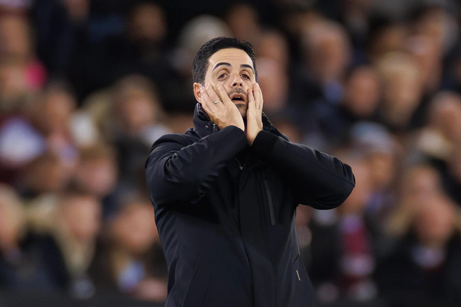 TalkSPORT pundit baffled by what Mikel Arteta did to 22-year-old Arsenal player last night
